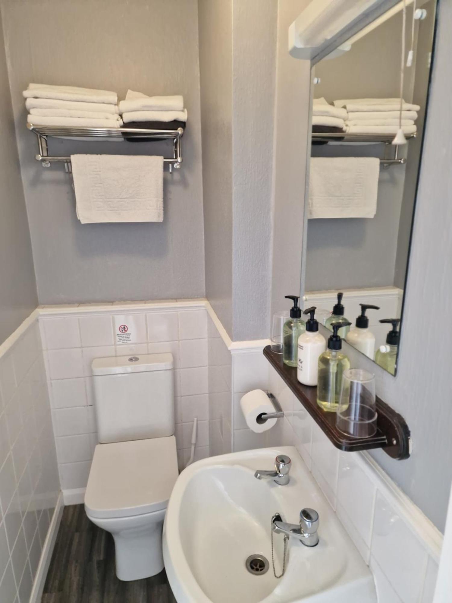 The Europa Hotel Whitby Ngoại thất bức ảnh